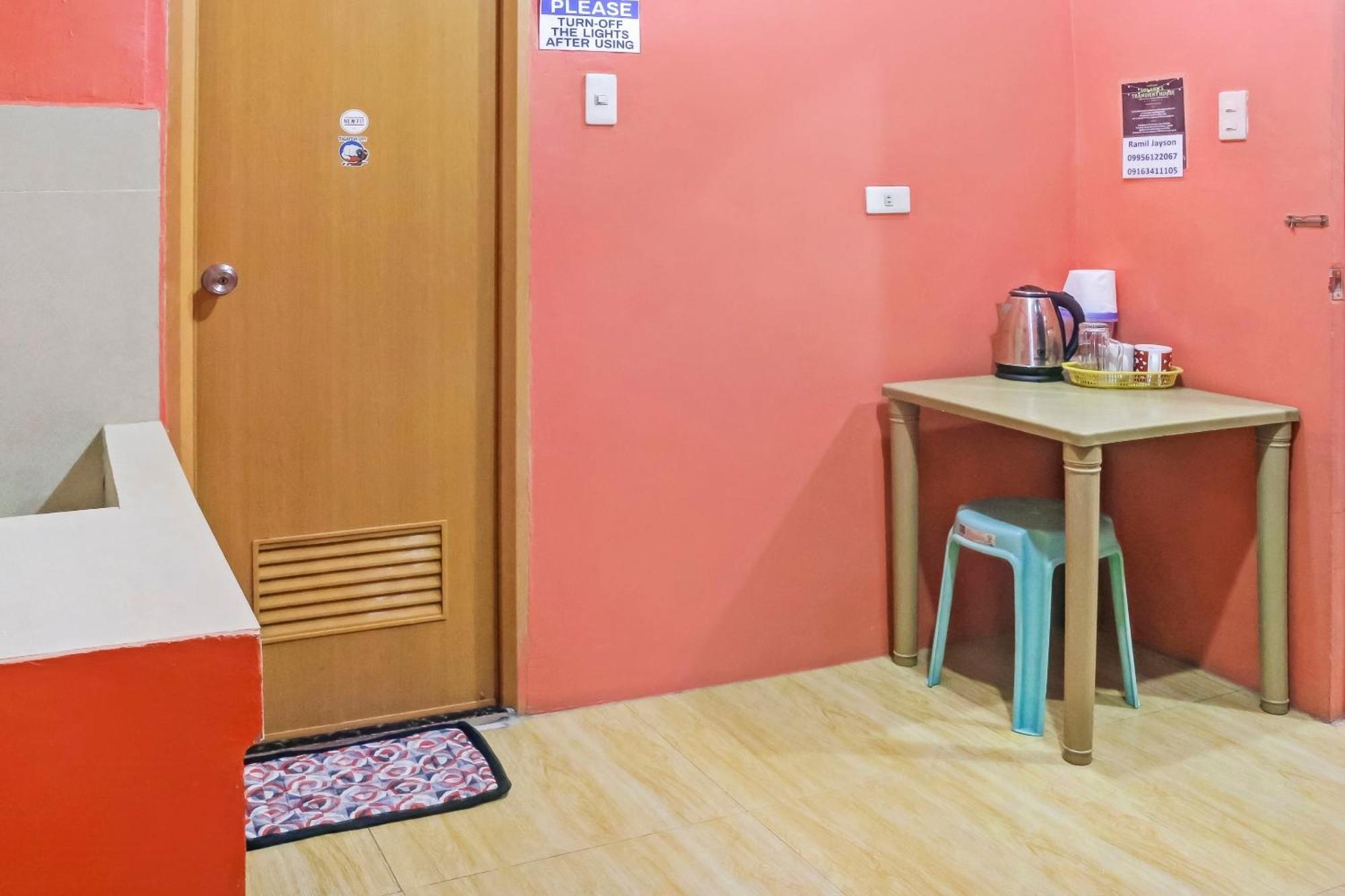 Hotel Solanos Transient House Pasay Esterno foto