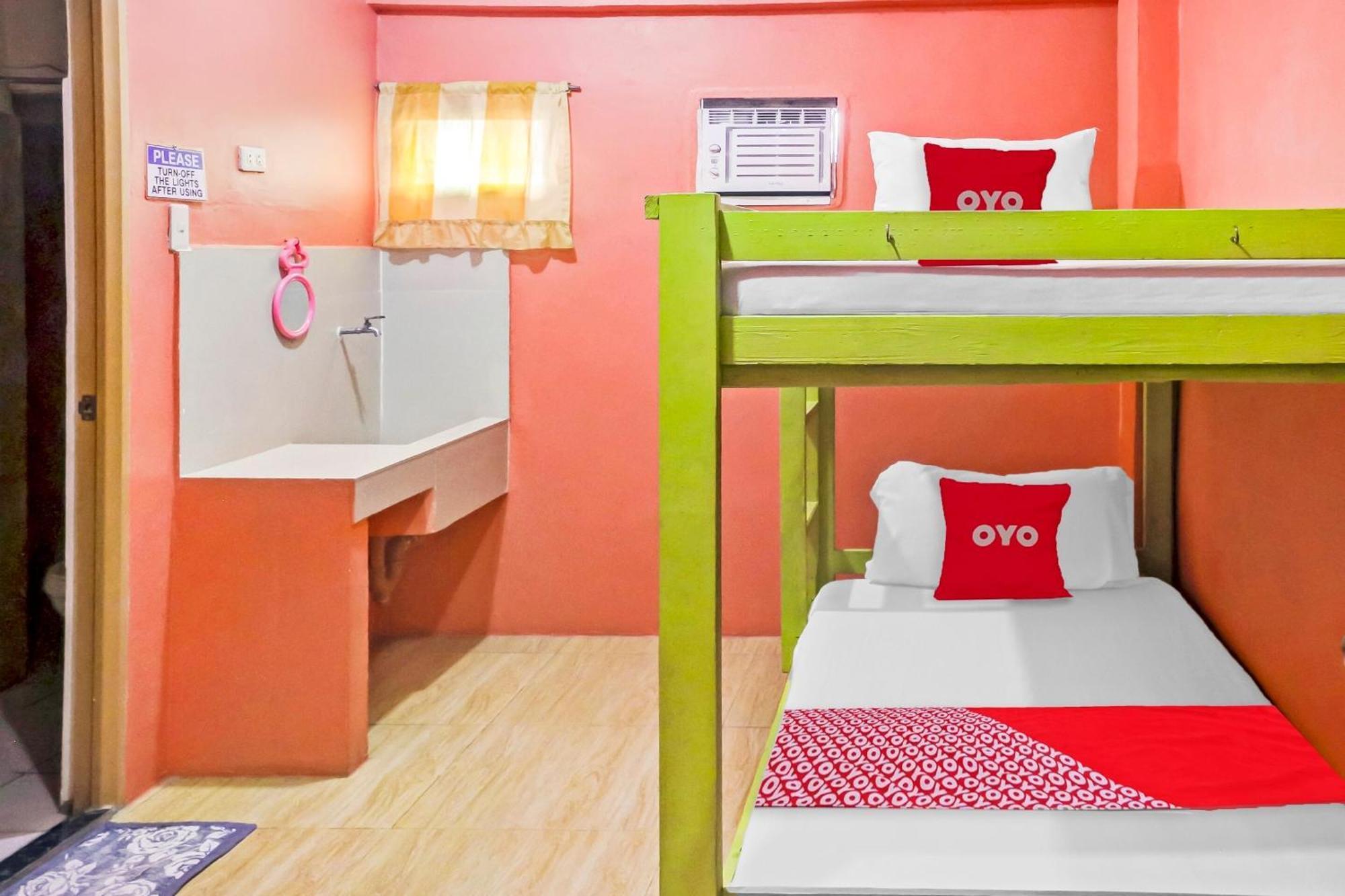Hotel Solanos Transient House Pasay Esterno foto