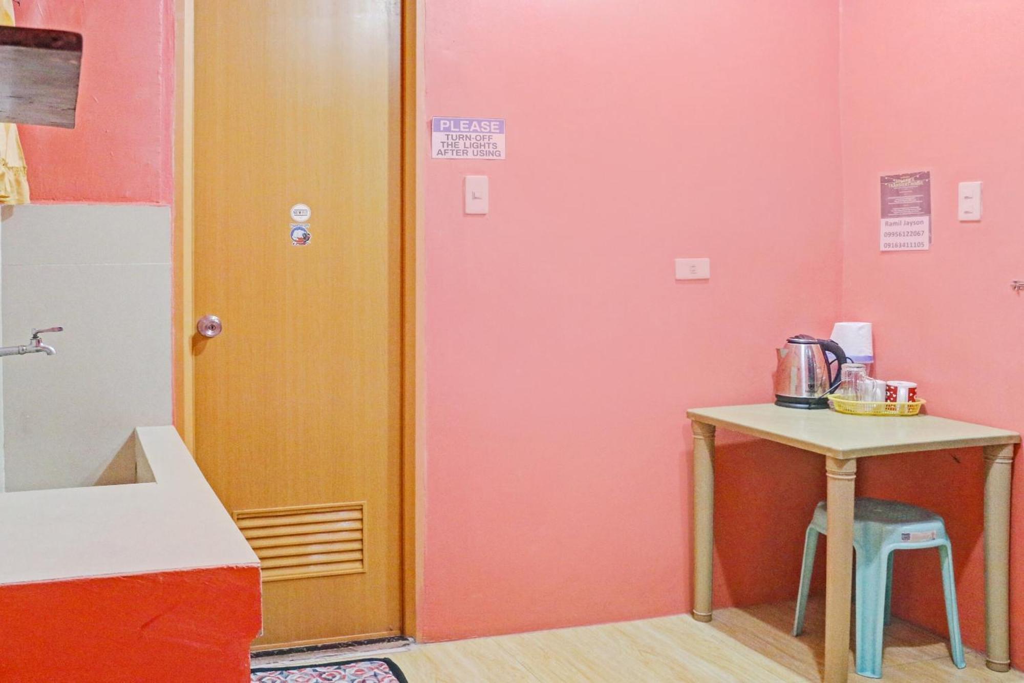 Hotel Solanos Transient House Pasay Esterno foto