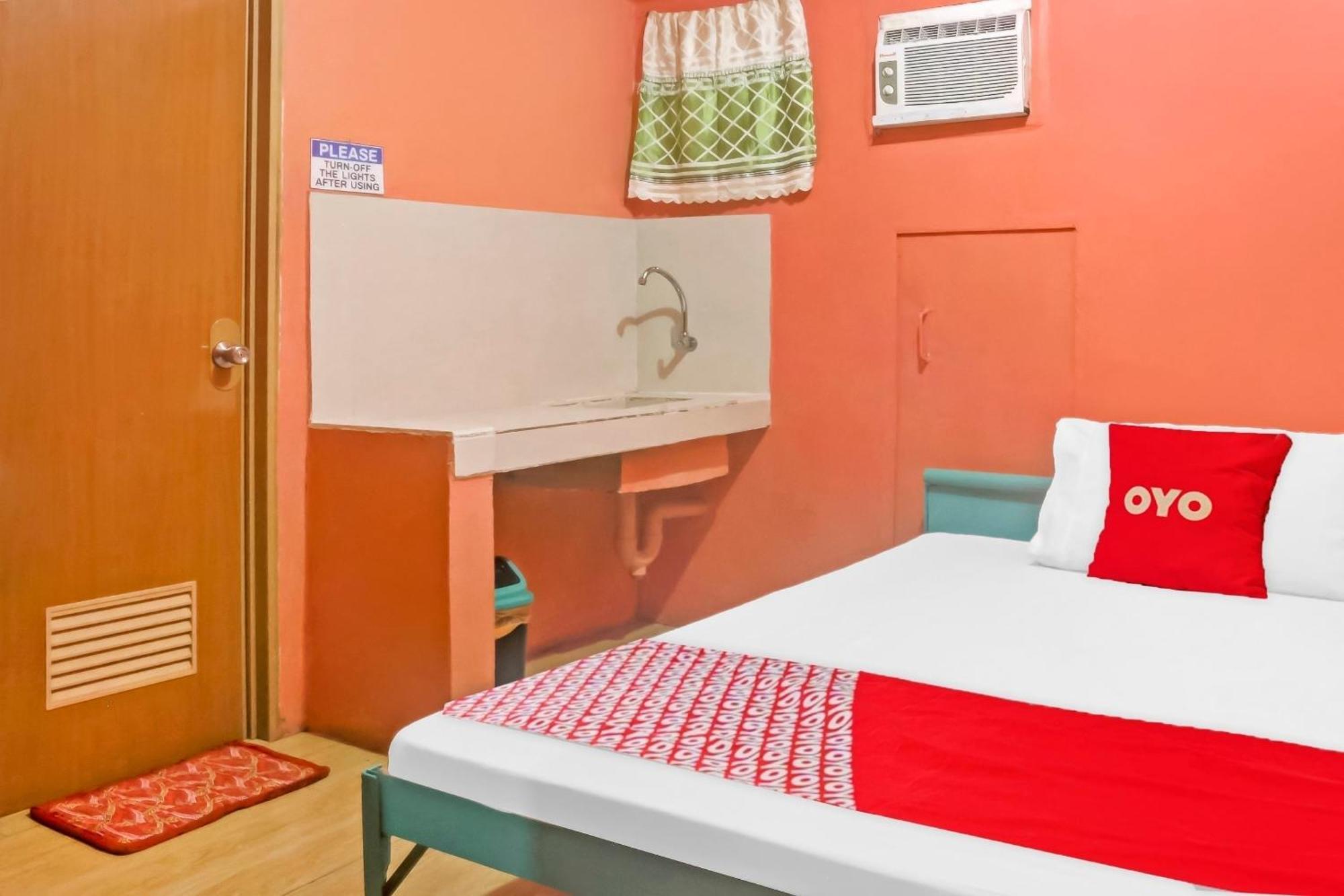 Hotel Solanos Transient House Pasay Esterno foto